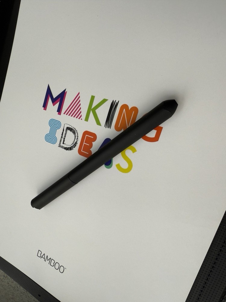 Wacom Bamboo Folio Large Bluetooth Graphics Tablet Drawing Pad