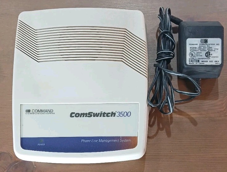 Command Communications Com (CS3500) 4-Ports External Switch