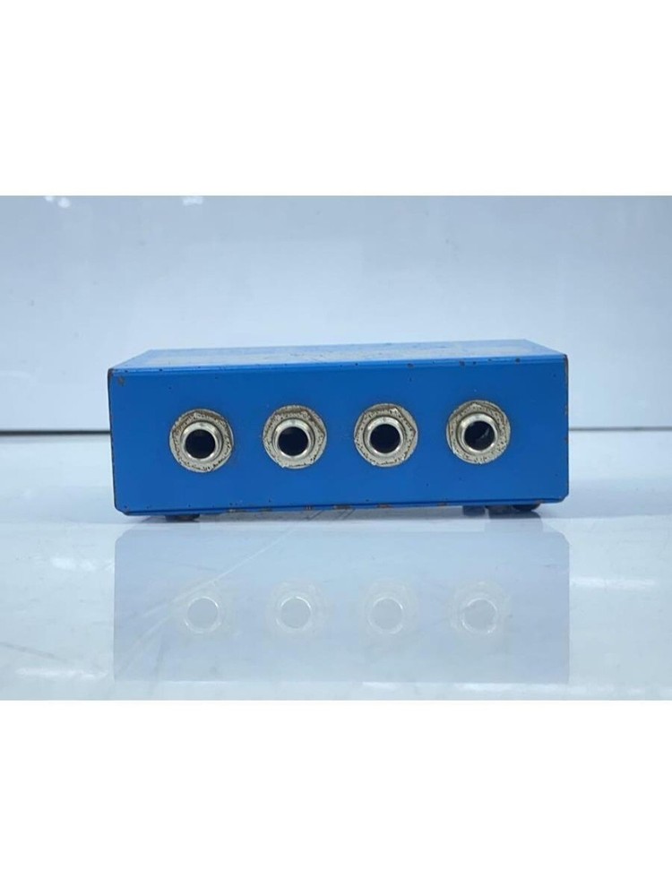 BOSS J-5 Multiple Jack