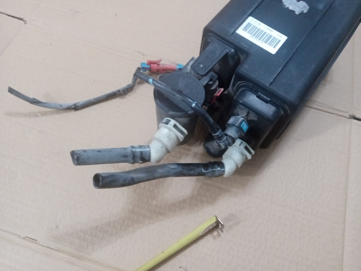 2010-2012 HYUNDAI SANTA FE, 2011-13 KIA SERENTO FUEL VAPOR EMISSIONS 31410-1U000