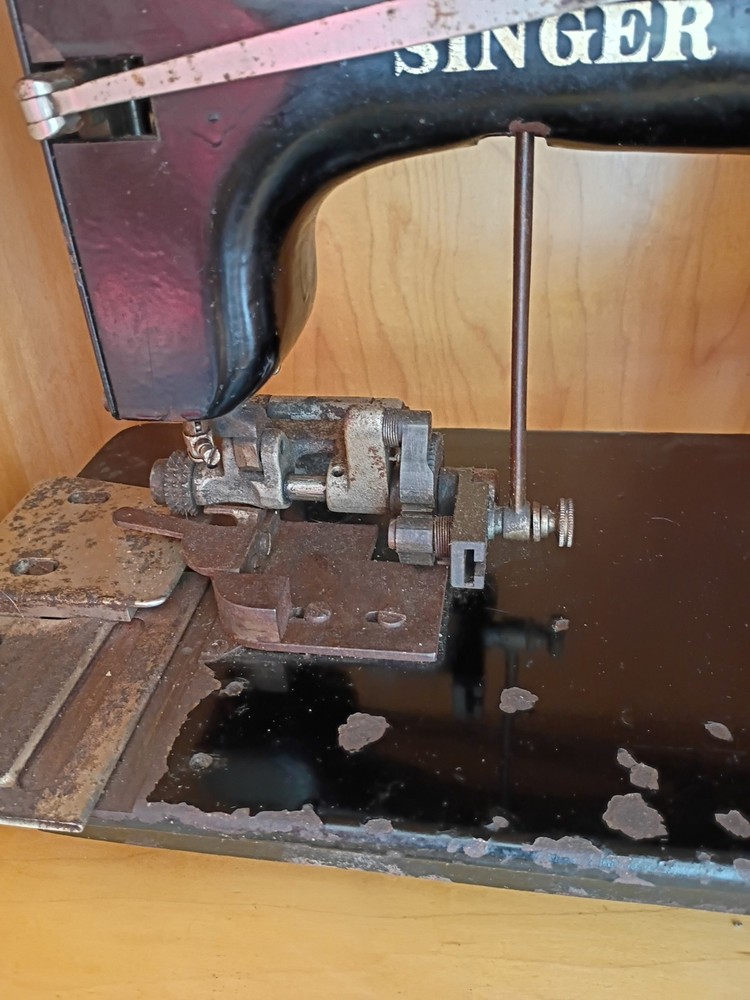 Singer 32-48 Industrial Sewing Machine