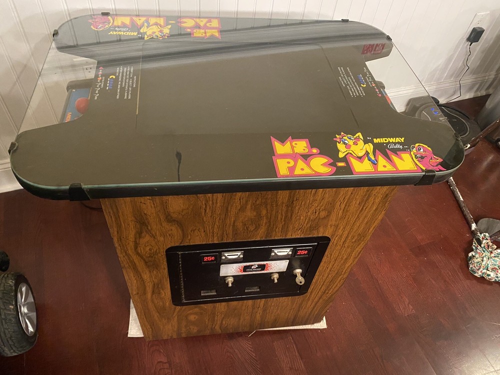 Vintage MS PAC-MAN ARCADE MACHINE COCKTAIL TABLE -original