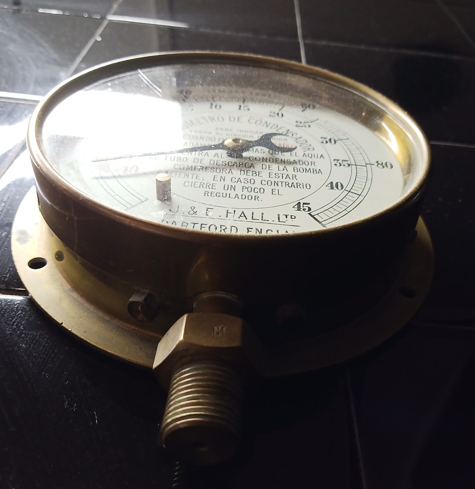 J & E Hall. Compression manometer Dartford, Kent. Original Vintage