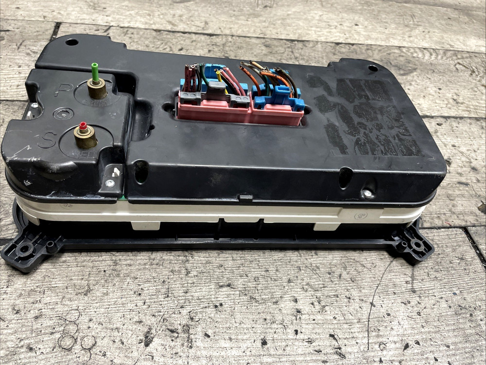 FREIGHTLINER CASCADIA INSTRUMENT CLUSTER - MISSING PART NUMBER