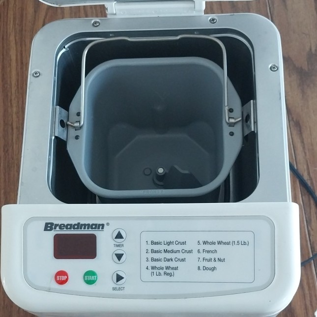 Breadman Bread Machine White 8 Settings Timer 1-1.5 lb Loaf Electric