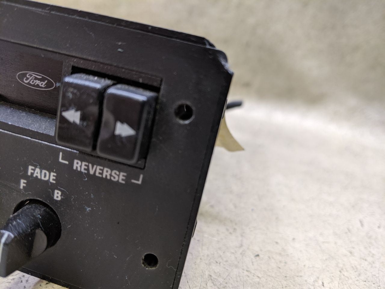 Stereo Radio AM FM Cassette With Clock Fits 91-92 FORD EXPLORER e10-70/203987