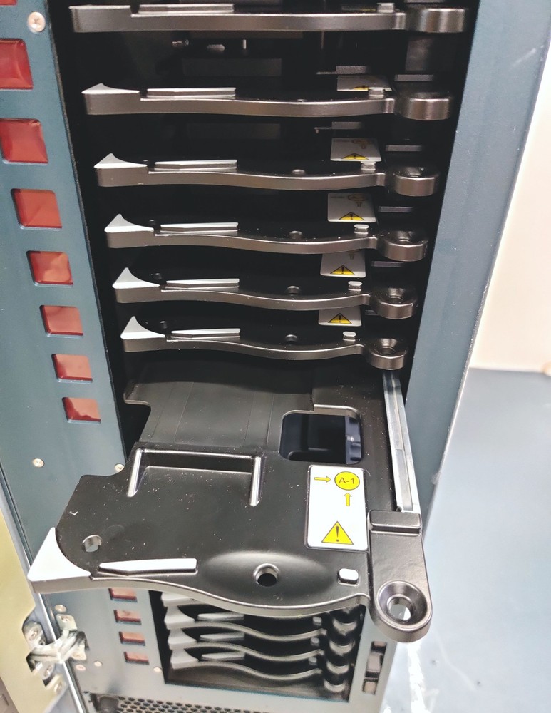Waters Acquity Sample Organizer UPLC HPLC 8064 samples 40°C, Plate latch Working