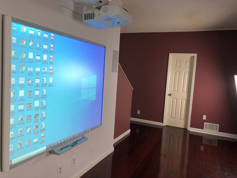 SMART Board SB680 77" Interactive Whiteboard for classroom