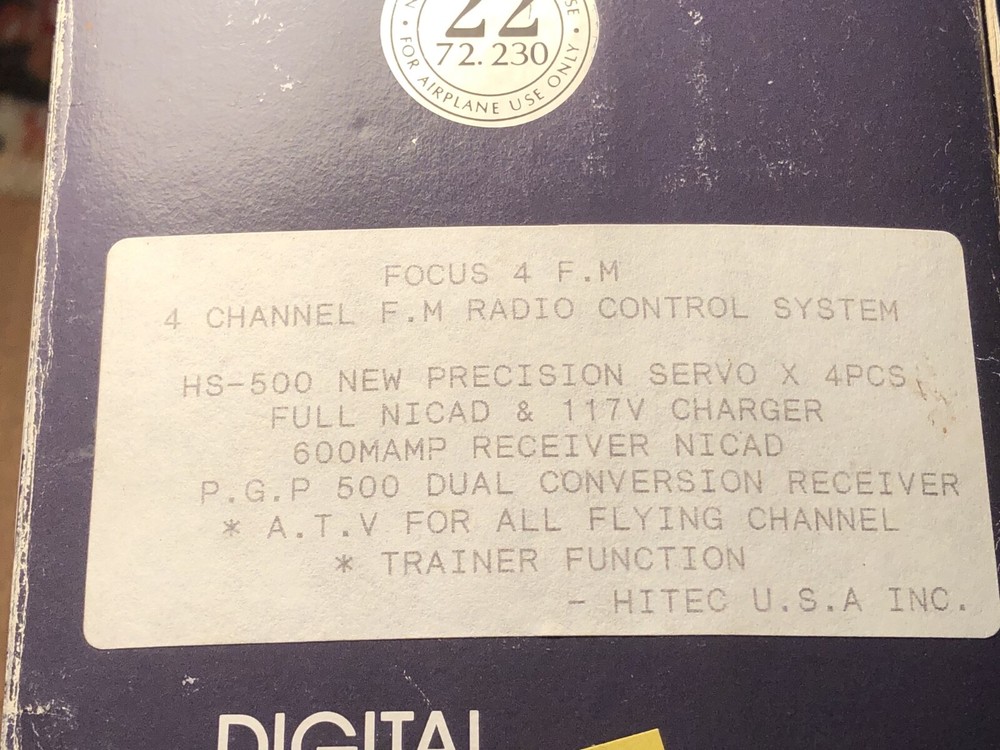 HITEC RADIO CONTROL FOCUS 4