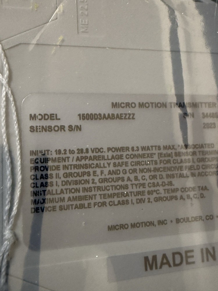 Micro Motion 1500D3AABAEZZZ Mass Flow Controller with Accessories