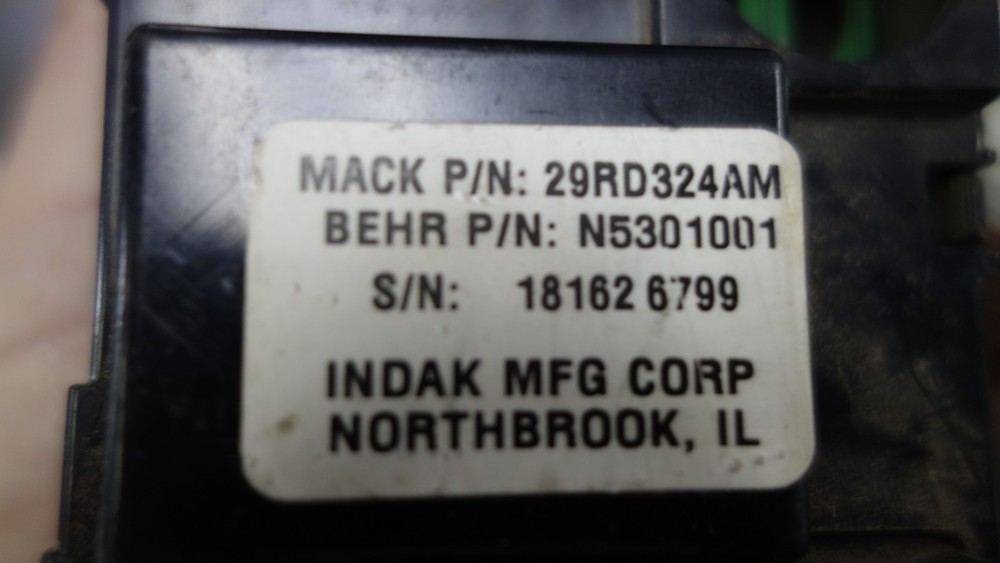 MACK CHU613 2011: Temperature Control BEHR N5301001