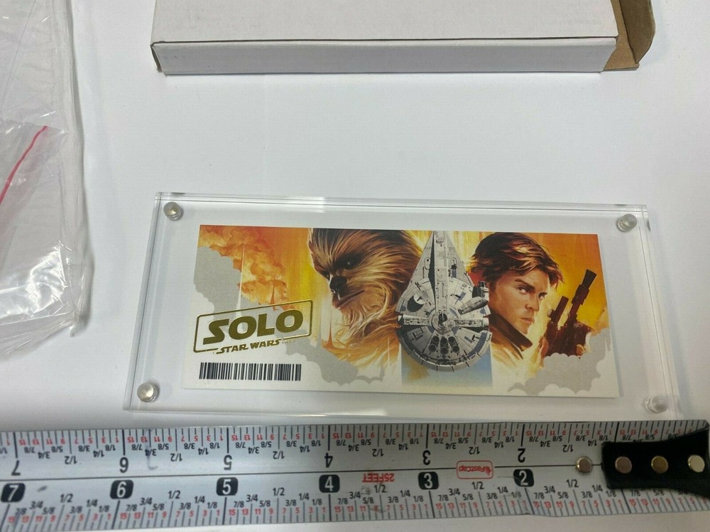 SOLO STAR WARS TICKET + TICKET HOLDER ACRYLIC TICKET BOX
