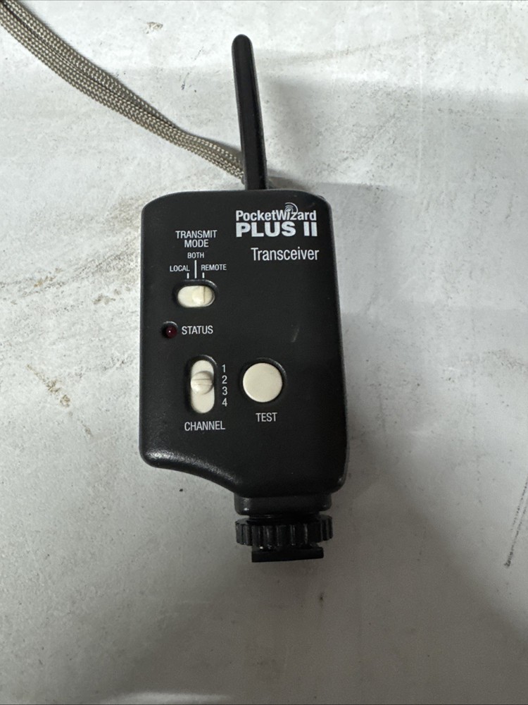 Pocket Wizard Plus II Radio Slave Transceiver TESTED