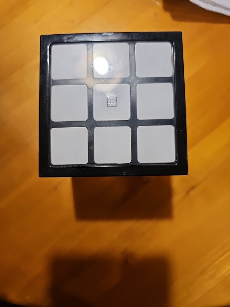 Rubik's Cube Touch Interactive Light Puzzle - Needs Charger
