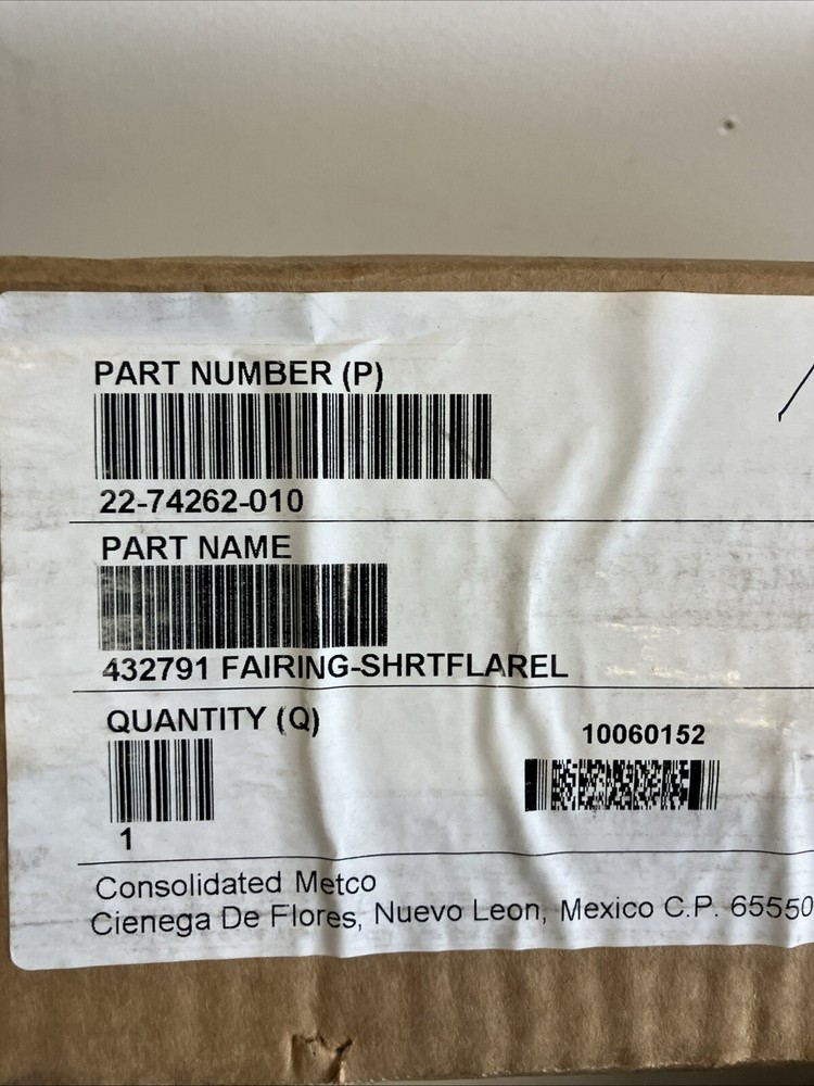 NOS Freightliner Cab Fairing Skirt Panel 22-74262-010