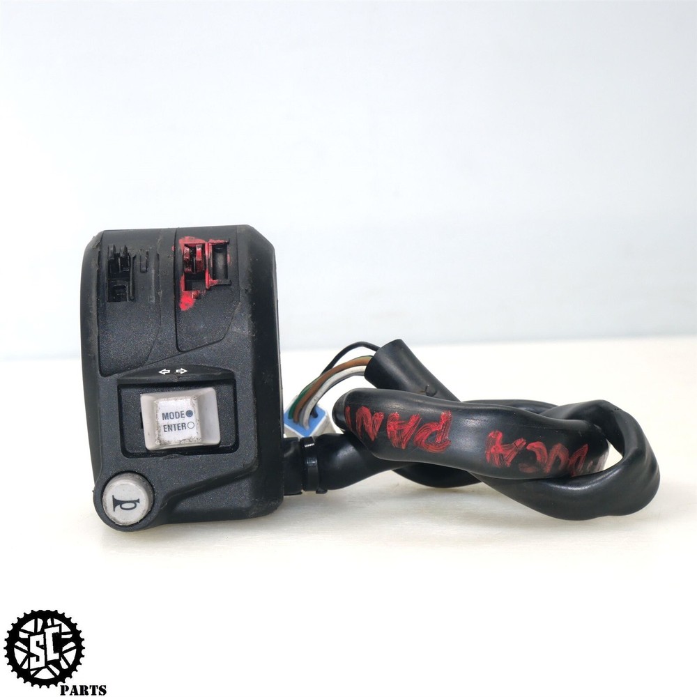20-23 DUCATI PANIGALE V2 LEFT CONTROL SWITCH MISSING BUTTON COVER
