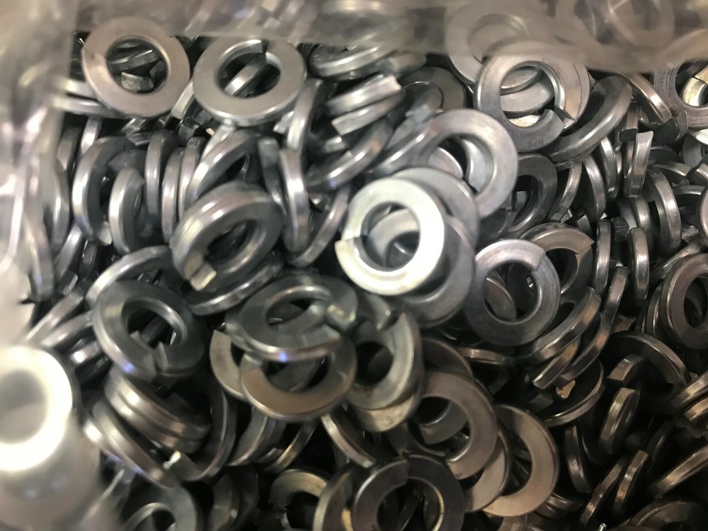 1/4" BOLT SIZE SPLIT LOCK WASHER ZINC PLATED - 100PC
