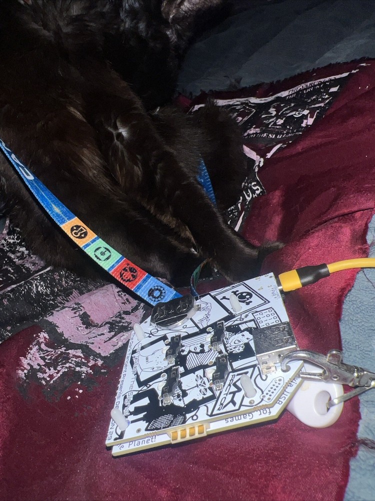 DEFCON BADGE Defcon 29 2021(working W/leds) *missing a easily replacable key or2