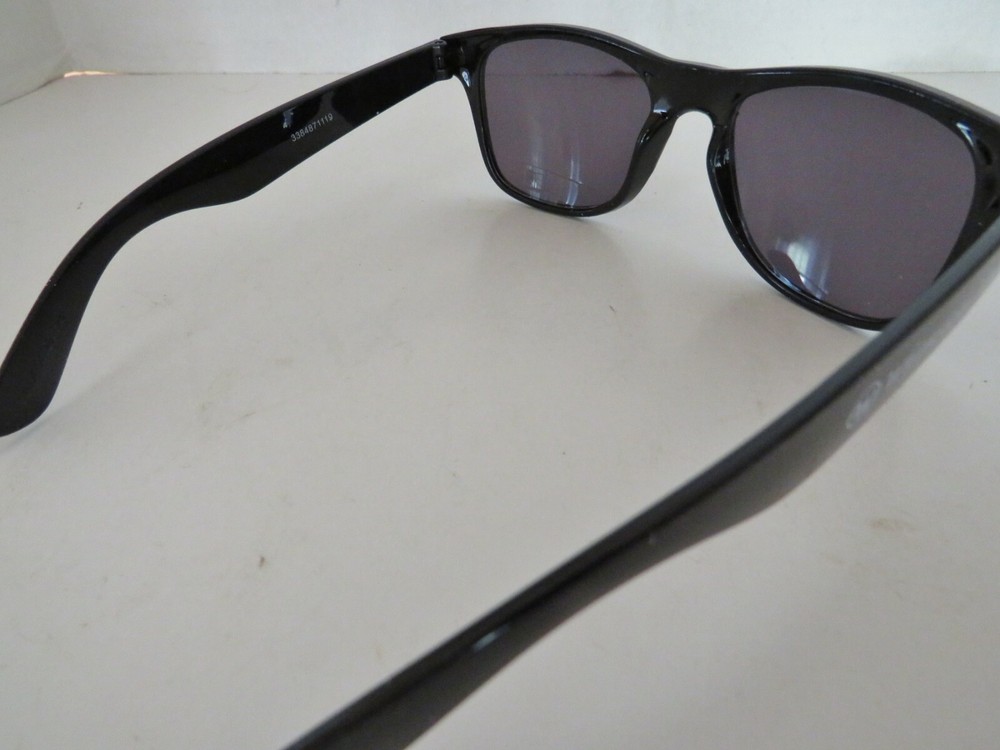 WHIMSICAL VACATIONS SUNGLASSES - Black Frames - New
