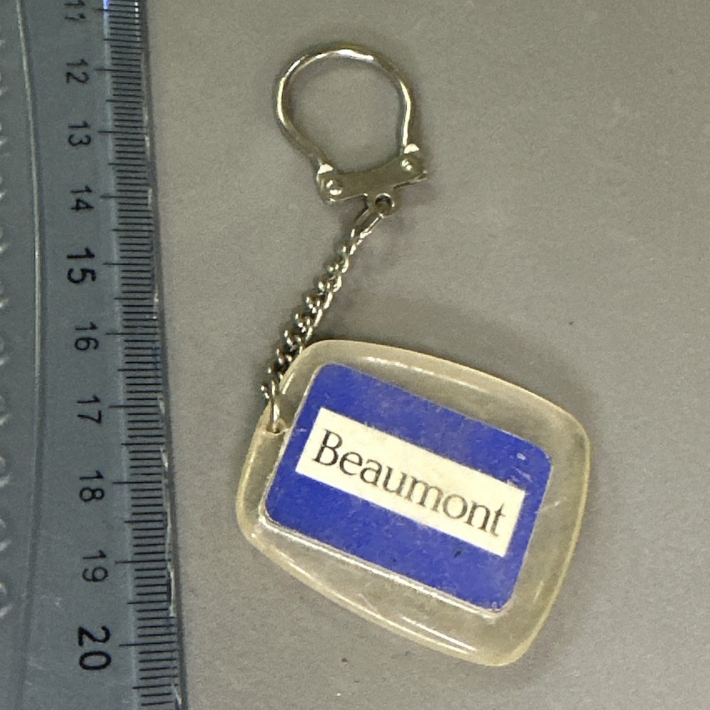 BEAUMONT VINTAGE KEYCHAIN