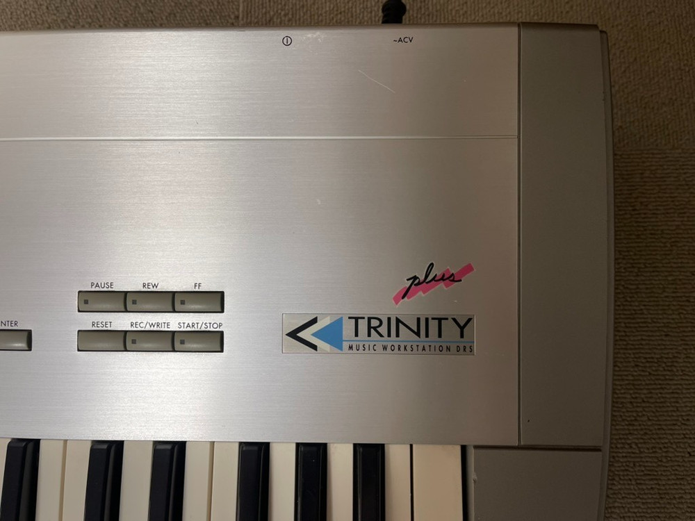 KORG TRINITY Plus Music Workstation Synthesizer 61-Key with Power Cable Tested