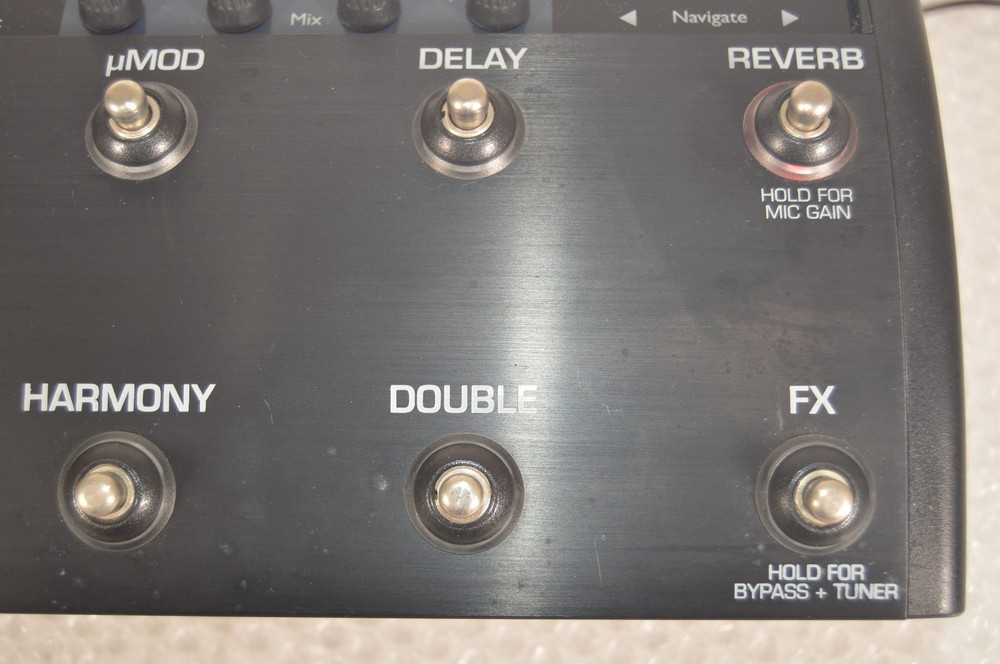 TC-Helicon VoiceLive 2 Vocal Multi-Effects Processor Pedal Effector W/ Manual