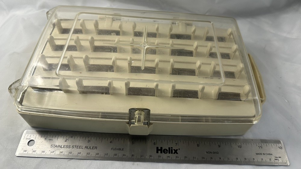 William Thomas Plastic Sewing Box Compartments Spools USA Vintage