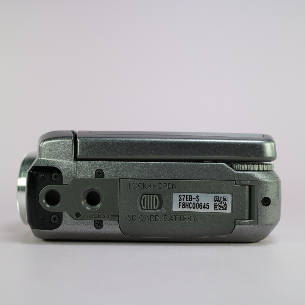 Panasonic SDR-S7 Handheld Digital Camcorder Silver Tested Full Working Set