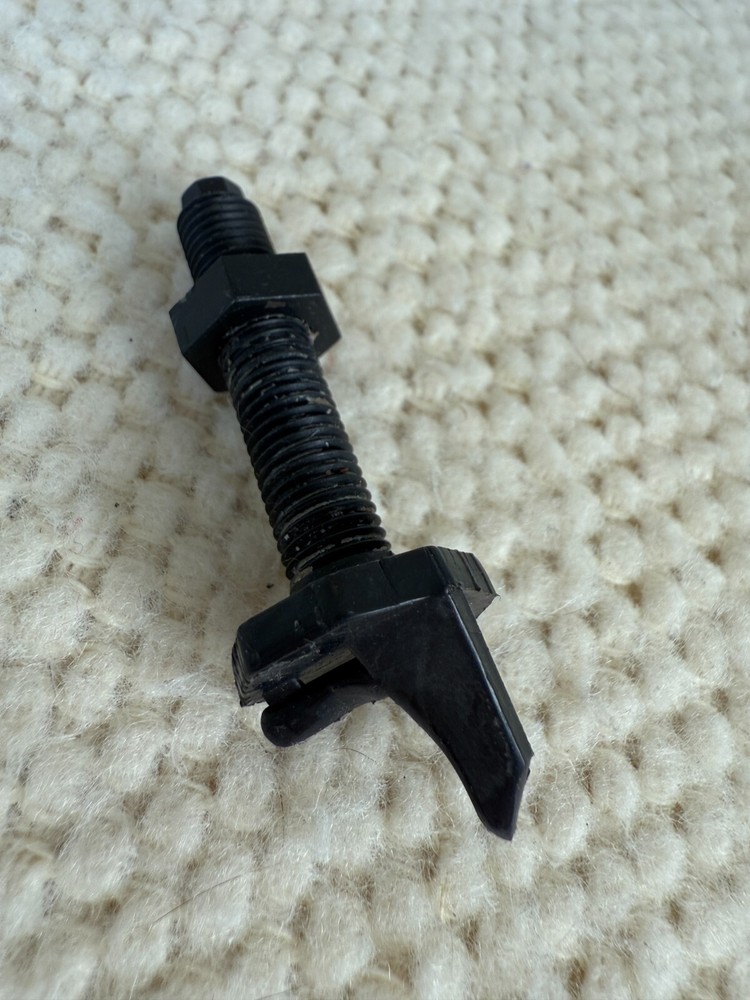 Plastic Thread In Archery Flipper Rest