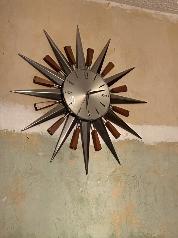 Metamec Sunburst Clock Silver version Working VGC 60’s