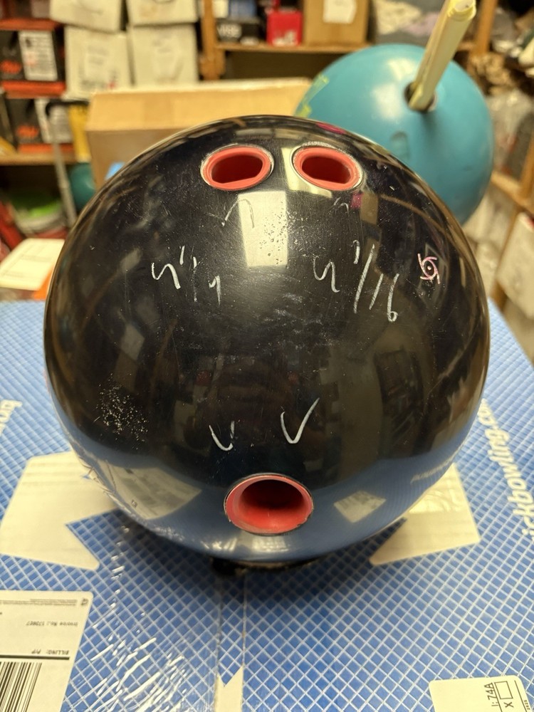 Use Storm Road Bowling Ball 15 Pounds