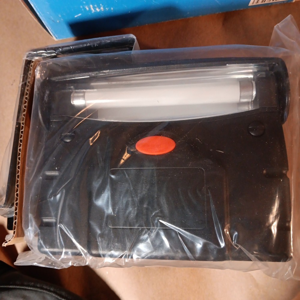 CHAR BROIL GRILL LIGHT NEW IN BOX- MODEL 4234