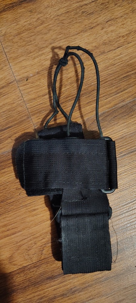 Universal Adjustable Nylon Radio Holder