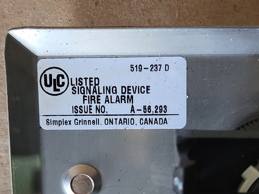 SURPLUS NEW SIMPLEX 0637664 Surface Mount Maintenance Switch – Safety
