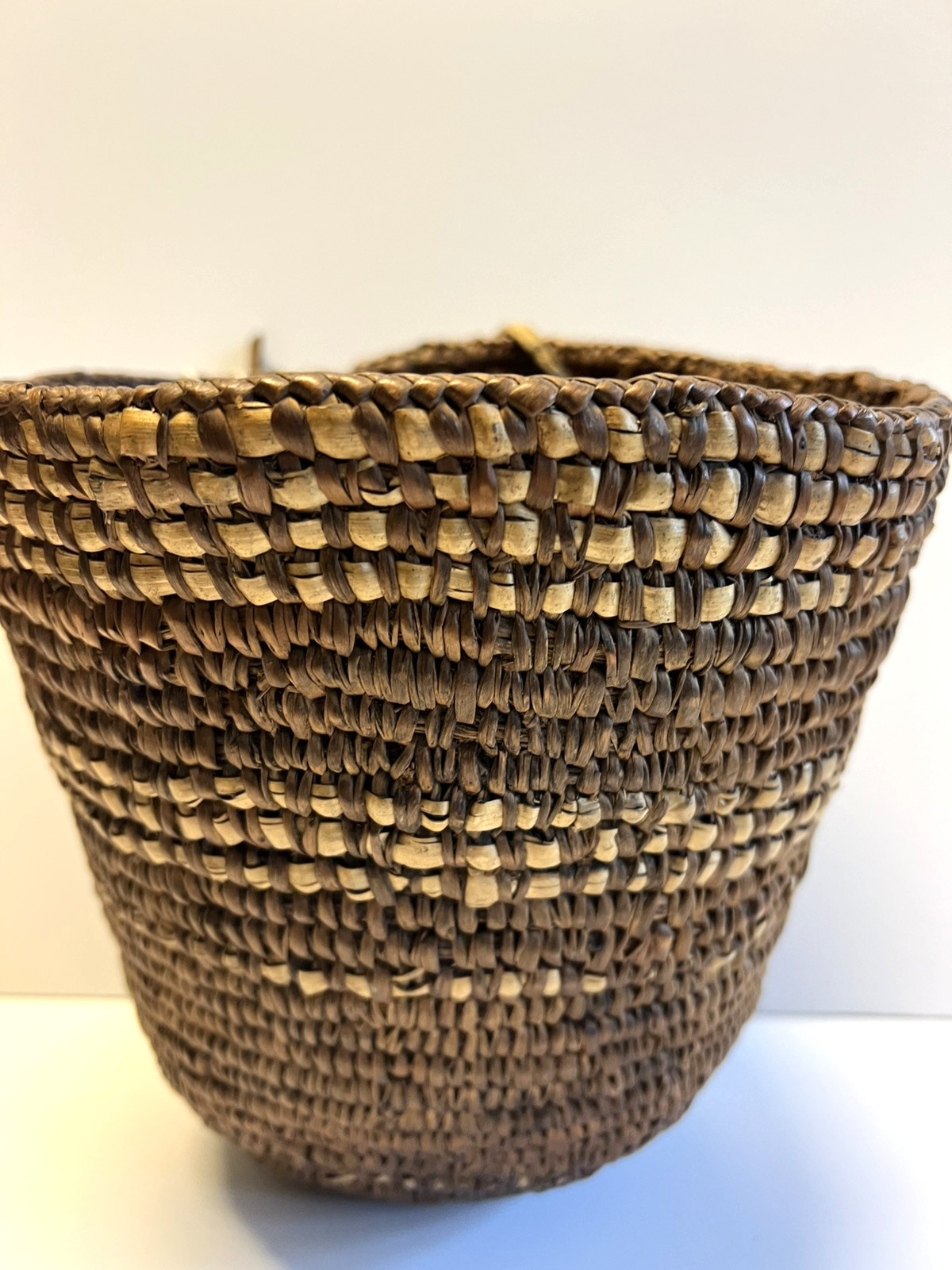 Original Antique Native American Indian Berry Basket; Late 1880's-1900; Lot # C9