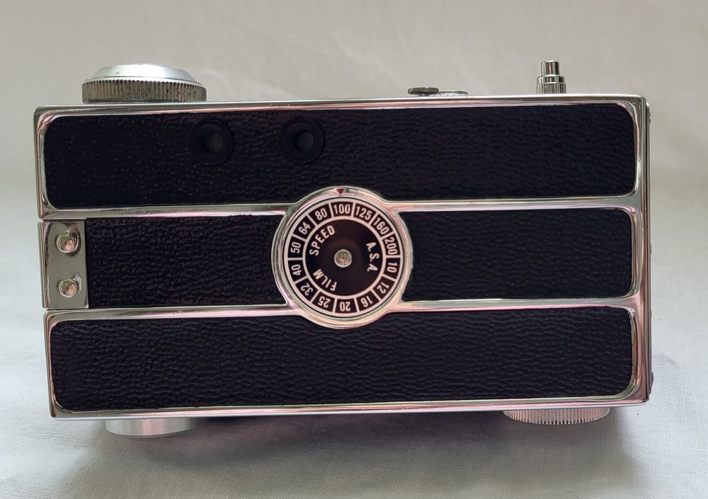 Argus C3 35mm Rangefinder with Case and Flash