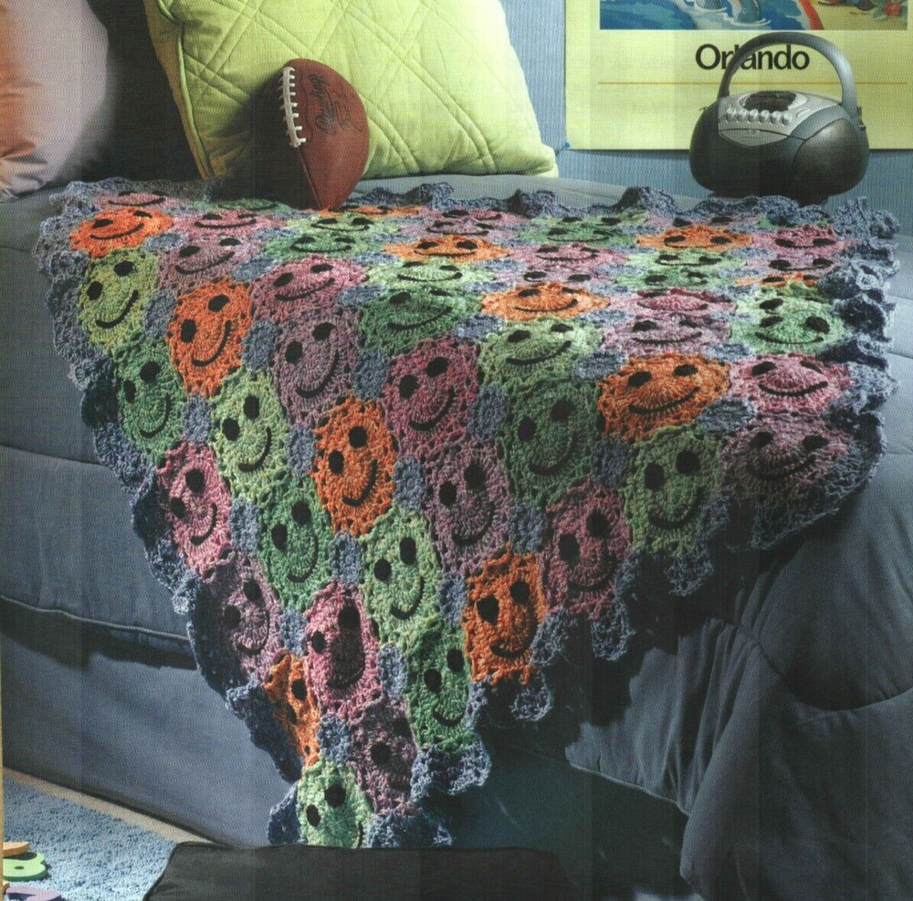 MAKE ME SMILE HAPPY FACE AFGHAN HOME DECOR CROCHET PATTERN INSTRUCTIONS