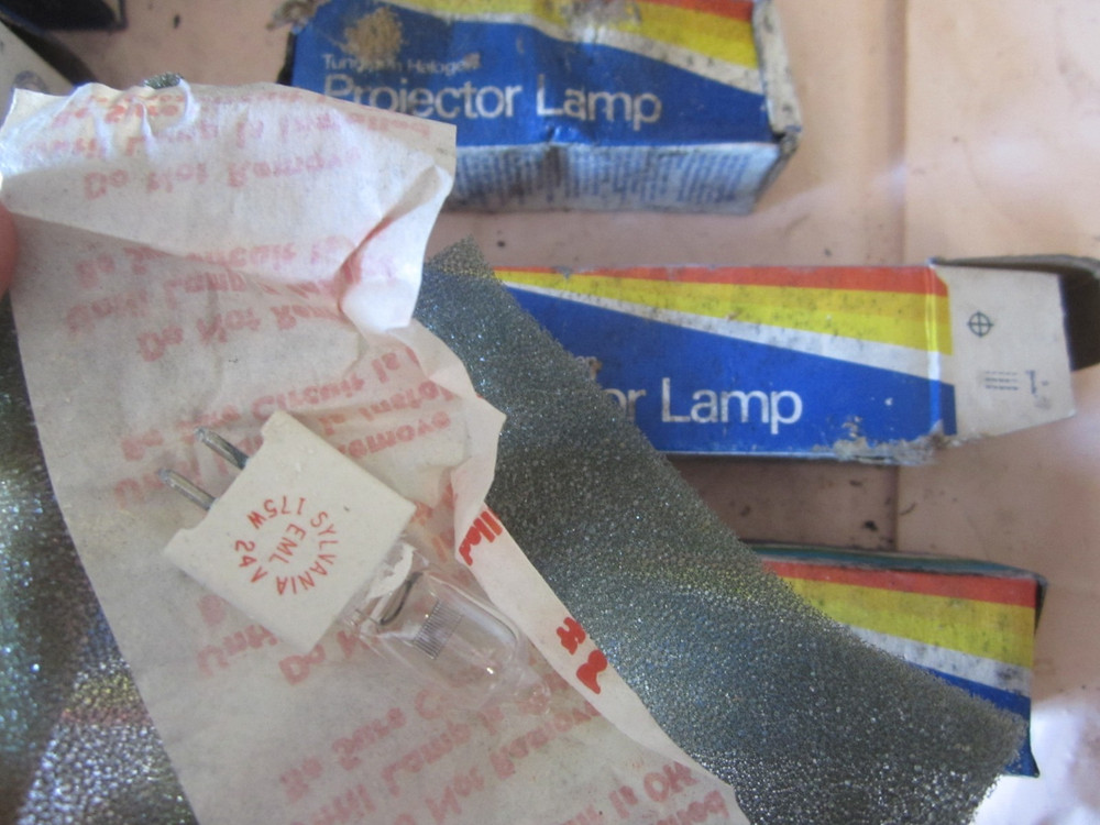 30pc Sylvania Tungsten Halogen Projector Lamps (MIX)