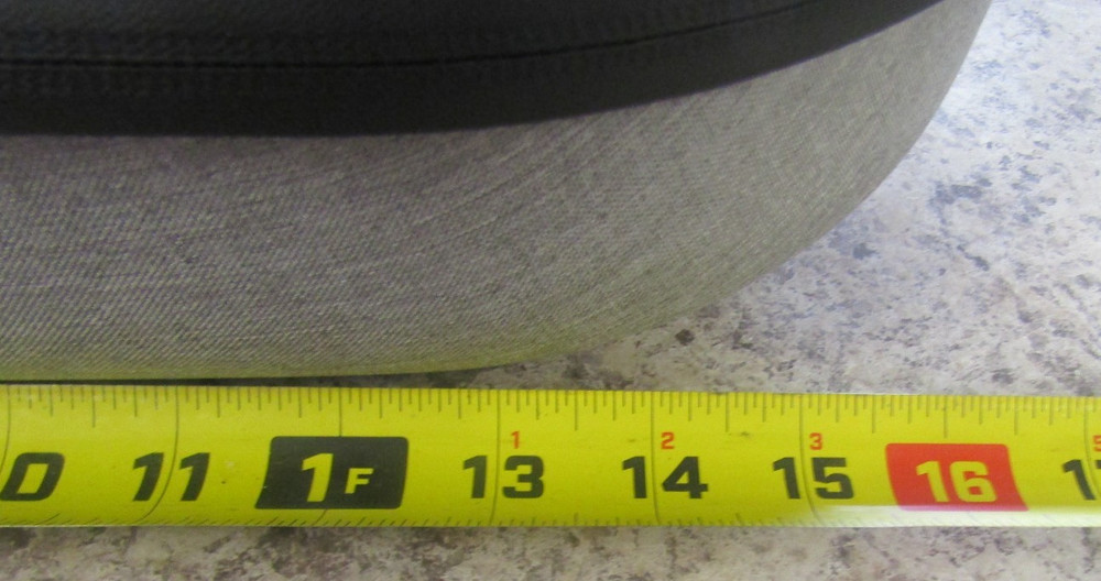 Meta Quest 2 VR Headset 256GB w/ Left and Right Controllers & Case - Tested