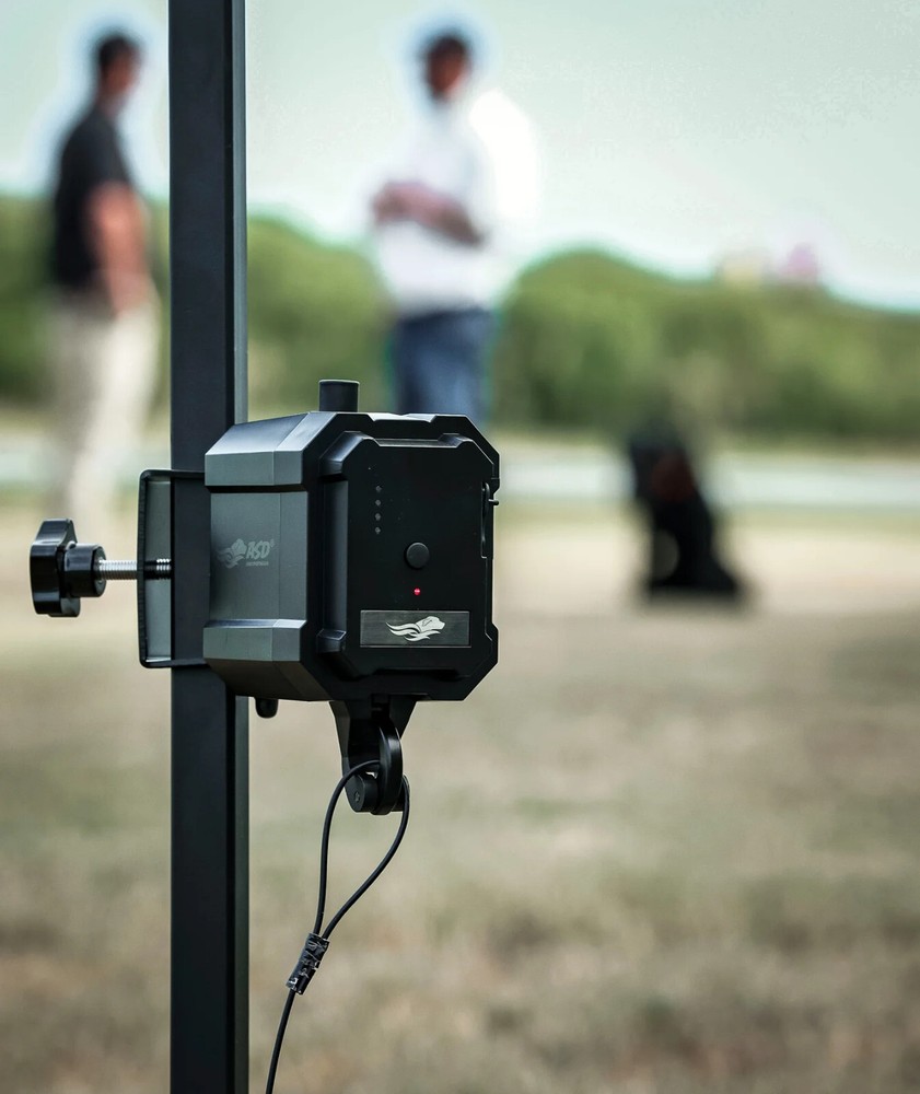 Avery Sporting Dog No-Break Safety System – High-Visibility & Durable Design