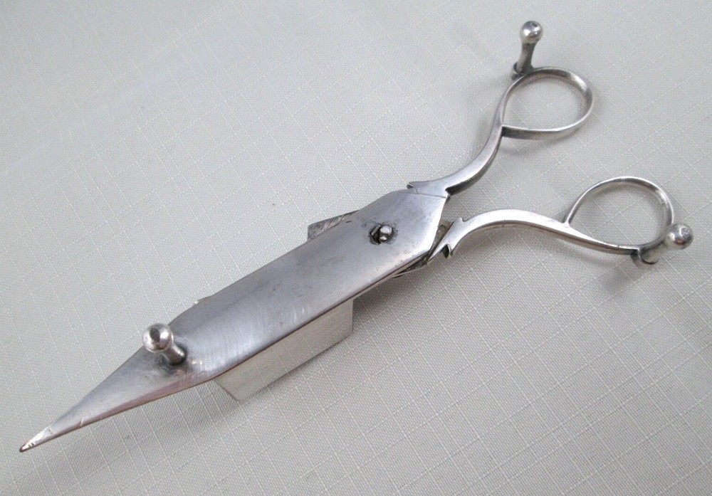 Victorian HALLMARKED Silver CANDLE Wick SNUFFER Excellent Condition FOOTED