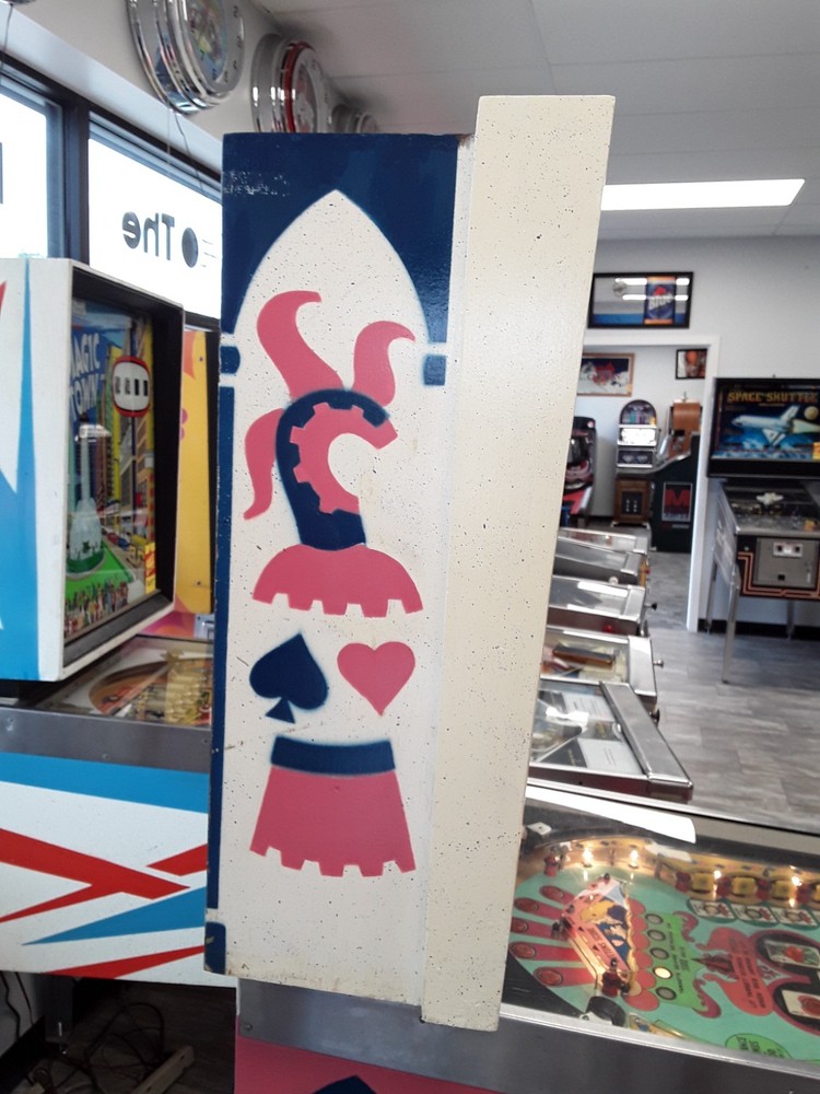 Pat Hand Pinball Machine by Williams