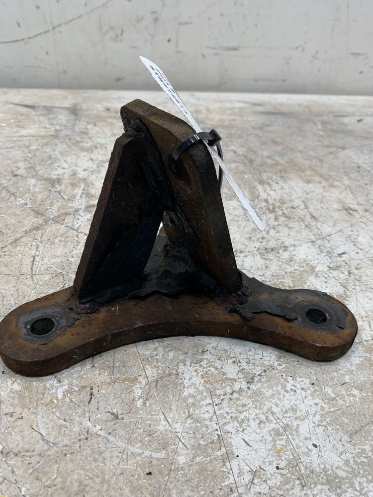 2014 Western Star 4900 Bumper Brackets (729-10190)