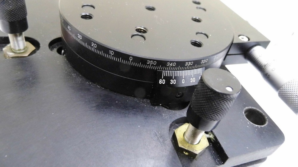ROBOTIC SYSTEM OPTICAL ROTARY STAGE WITH LEVEL ADJUSTMENTS