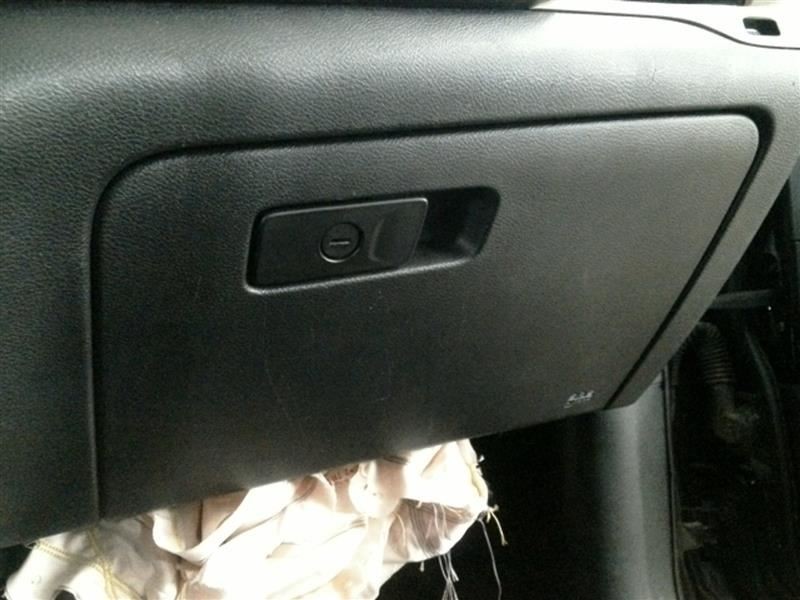 CHEROKEE  2017 Glove Box 104530885