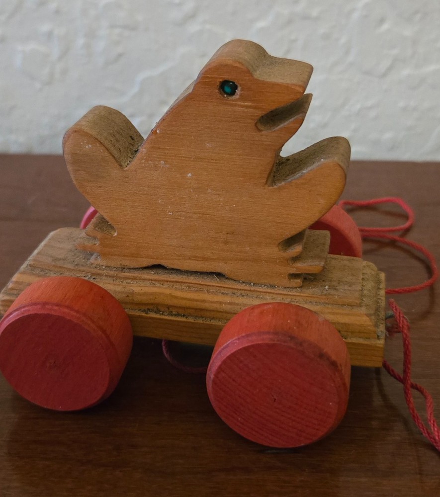 Hand-Crafted Wooden Frog Pull Toy 4" Heywood-Wakefield - 20" Pull String