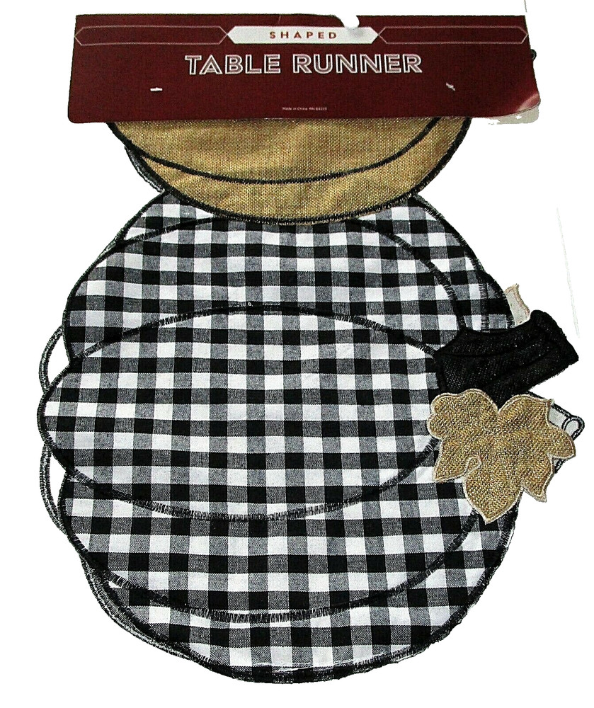 FALL  SHAPED TABLE RUNNER 13" X 36"  PUMPKINS