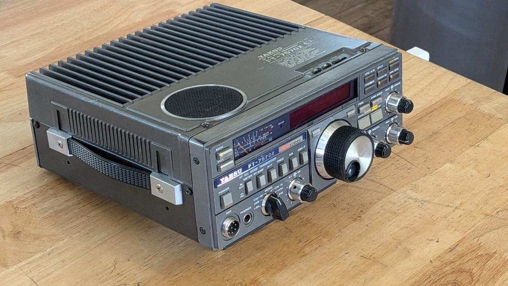 YAESU FT-757GX, Working , Nice transceiver