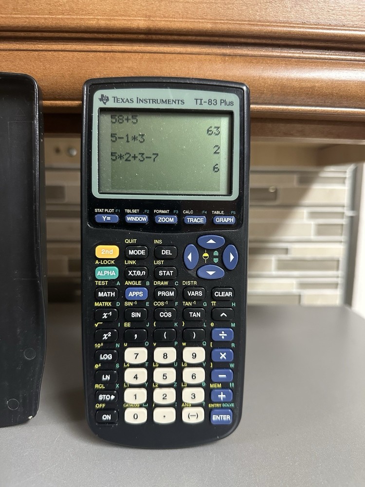 Texas Instruments TI-83 Plus Graphing Calculator w/ Cover Tested Works