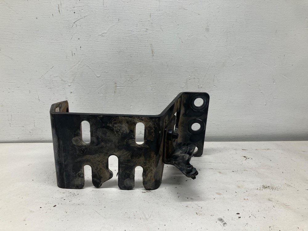 Volvo VNL Right/Passenger Bumper Bracket - Used